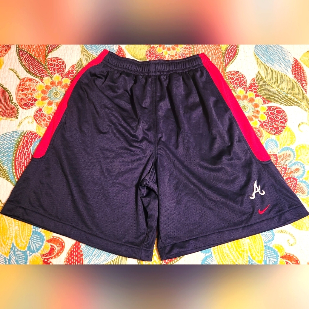 3/$50 Nike Atlanta Braves mesh shorts men's size L